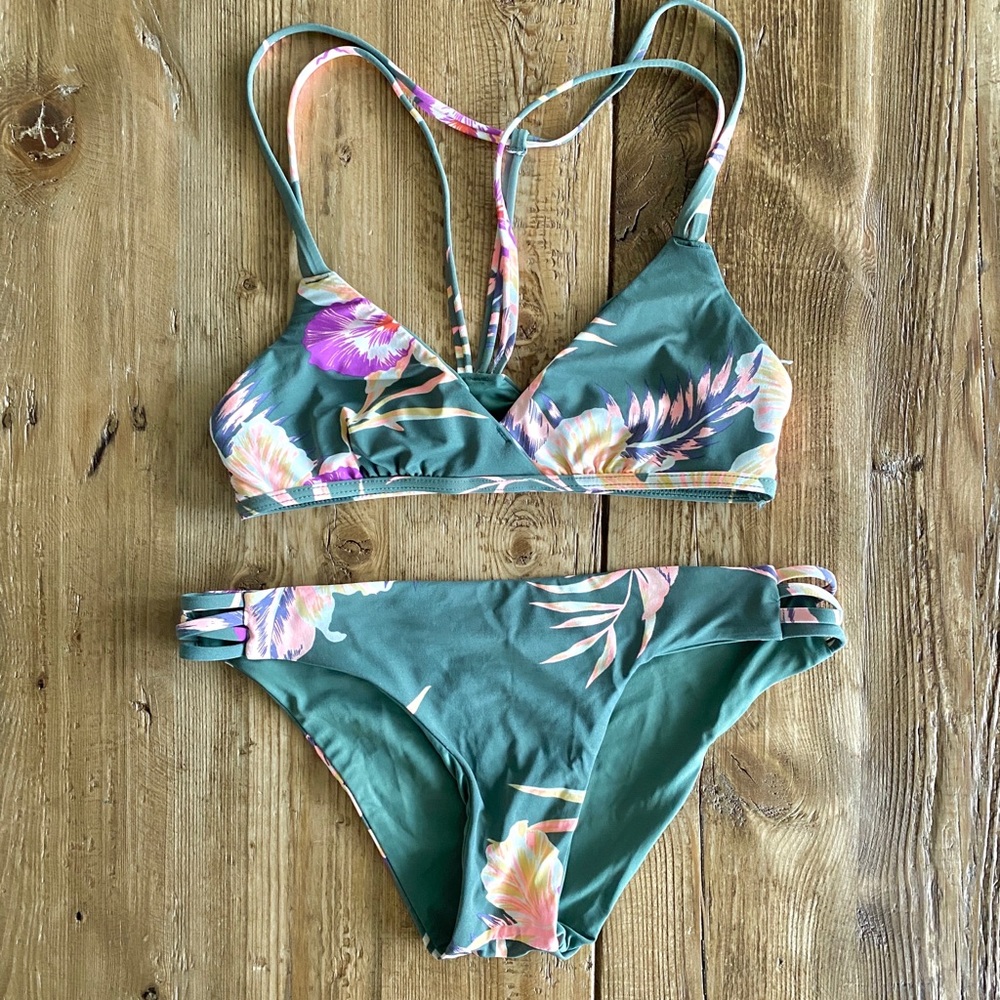 Roxy Bikini set